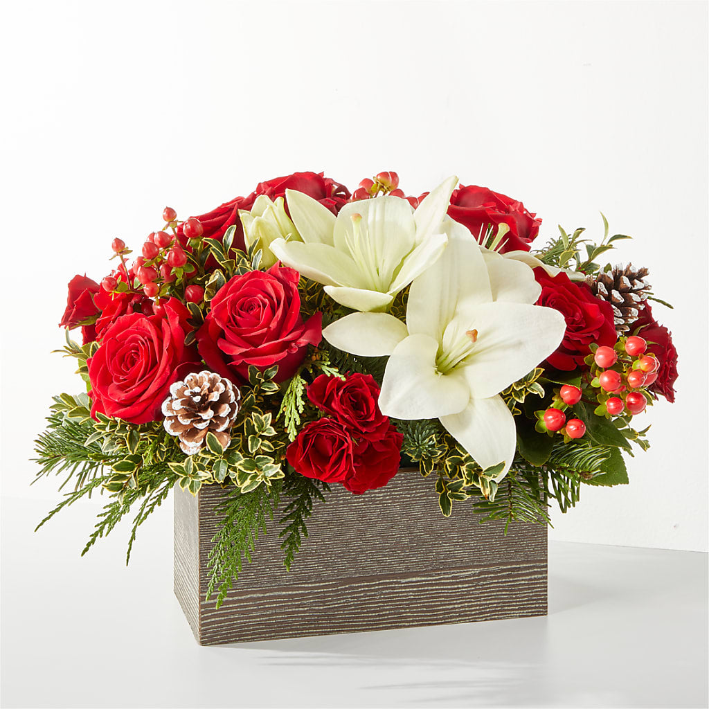 Snowy Wonderland Bouquet – Talia Flowers, Ottawa ON
