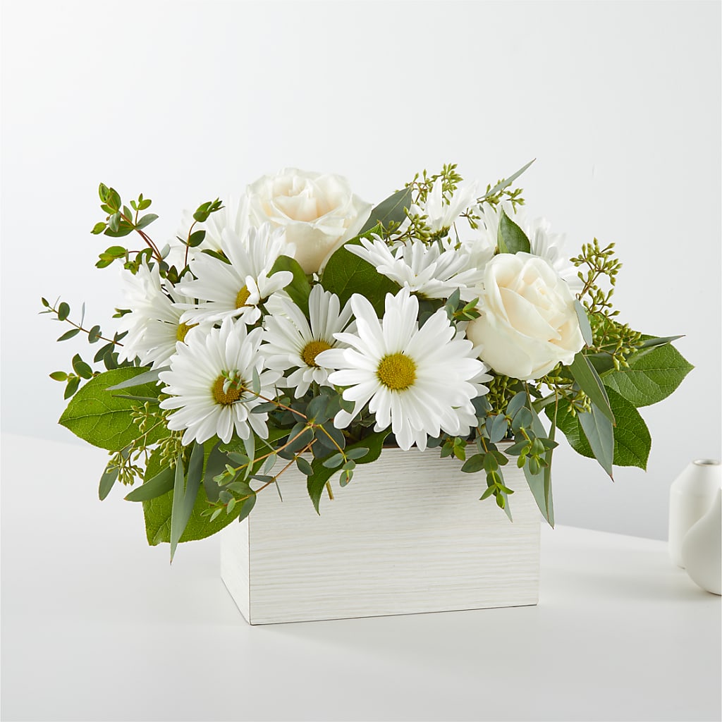 Fresh Linen Box Bouquet – Talia Flowers, Ottawa ON