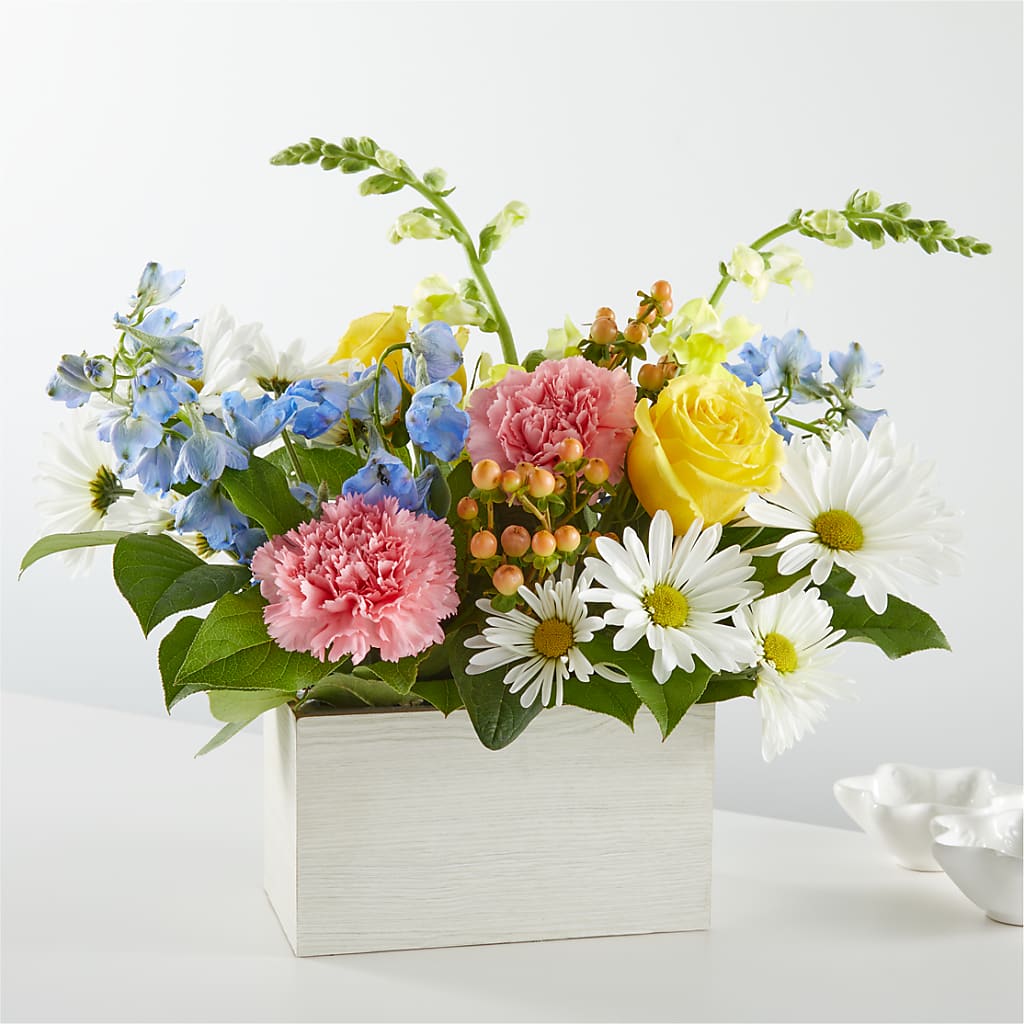 Sun Salutation Box Bouquet – Talia Flowers, Ottawa ON