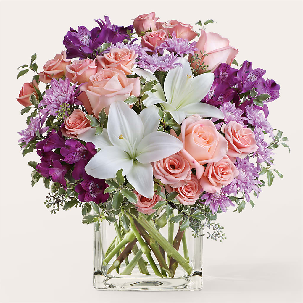 Mani Pedi Bouquet – Talia Flowers, Ottawa ON