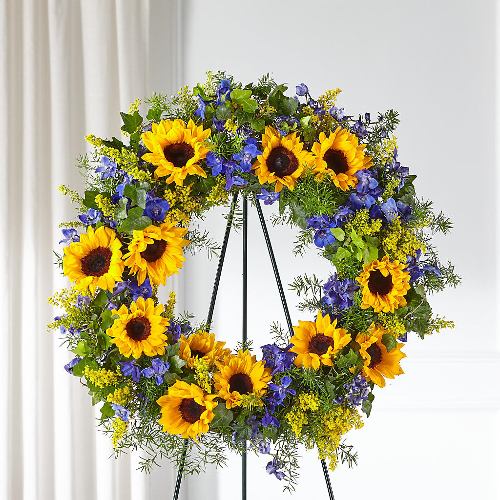 Bright Rays Wreath – Talia Flowers, Ottawa ON