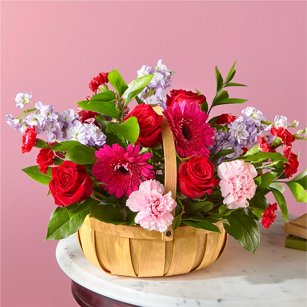 Pink Picnic Basket – Talia Flowers, Ottawa ON