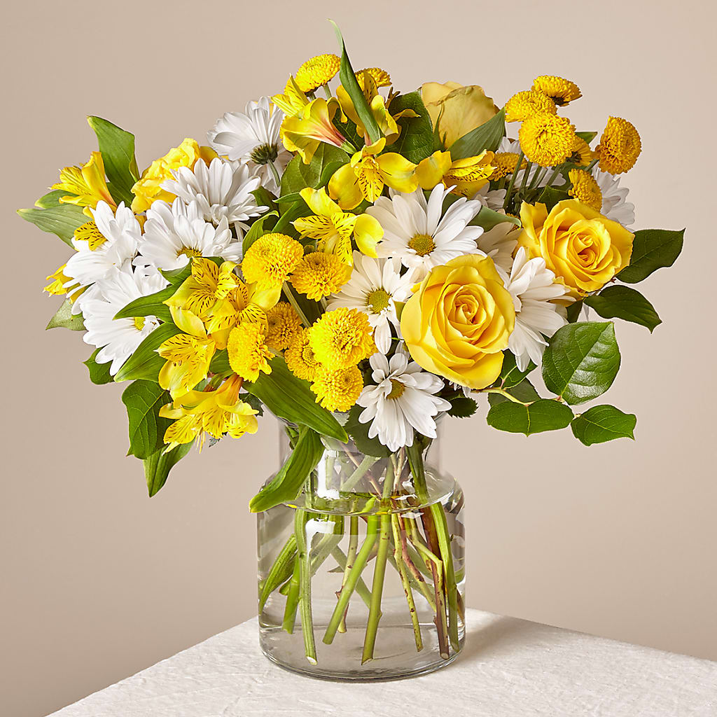 Sunny Sentiments Bouquet – Talia Flowers, Ottawa ON