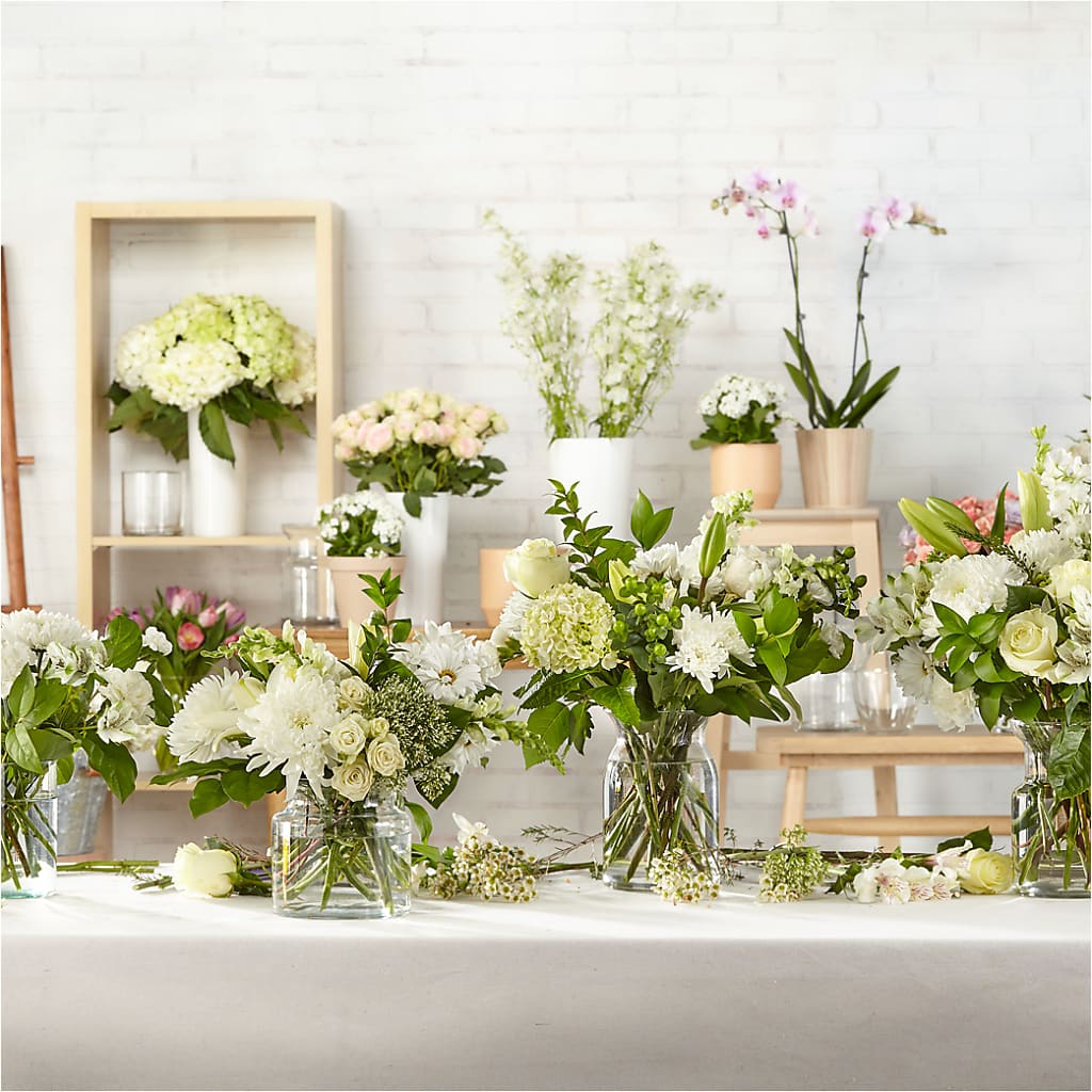 Classic Ivory – A Florist Original – Talia Flowers, Ottawa ON