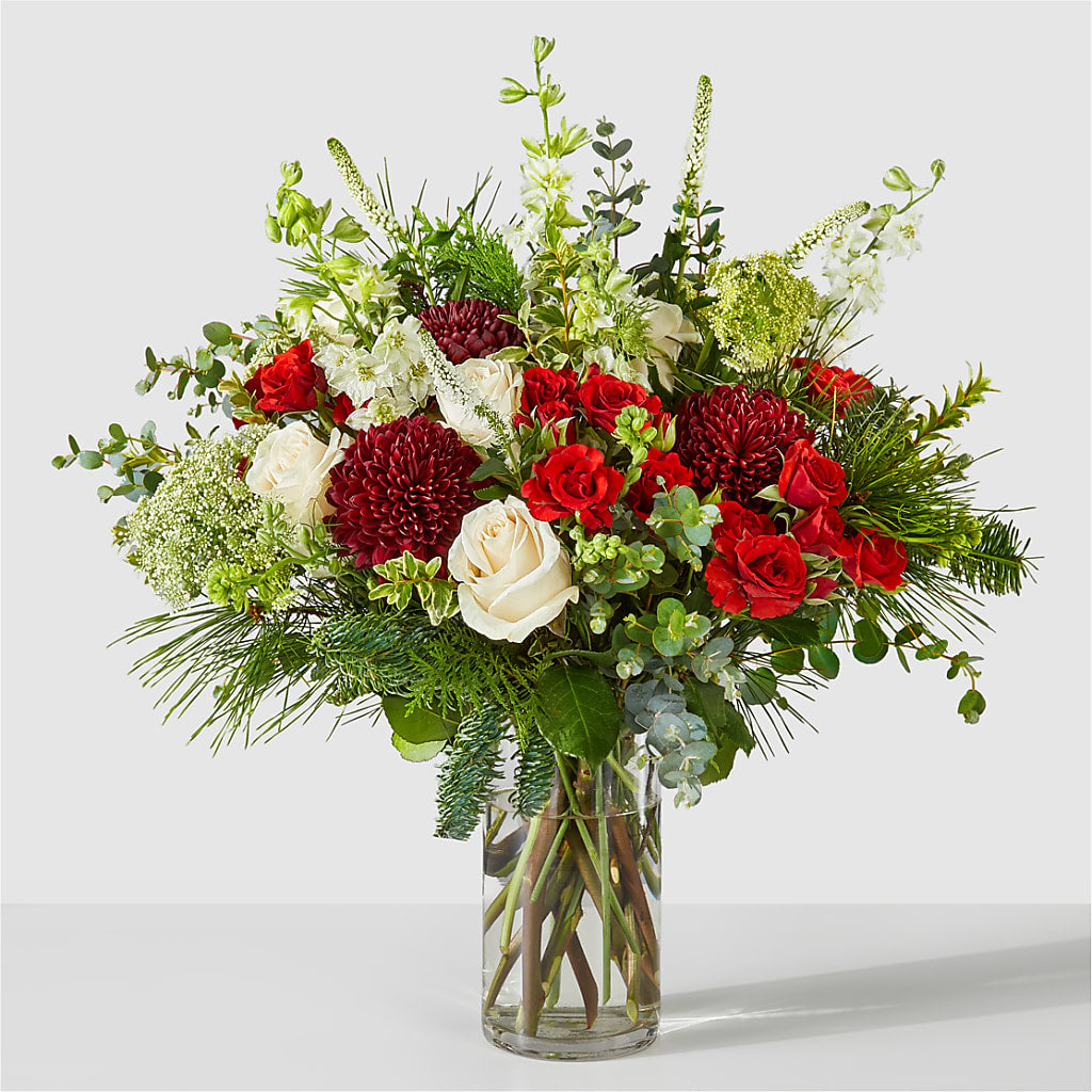 Favorite Traditions Bouquet – Talia Flowers, Ottawa ON