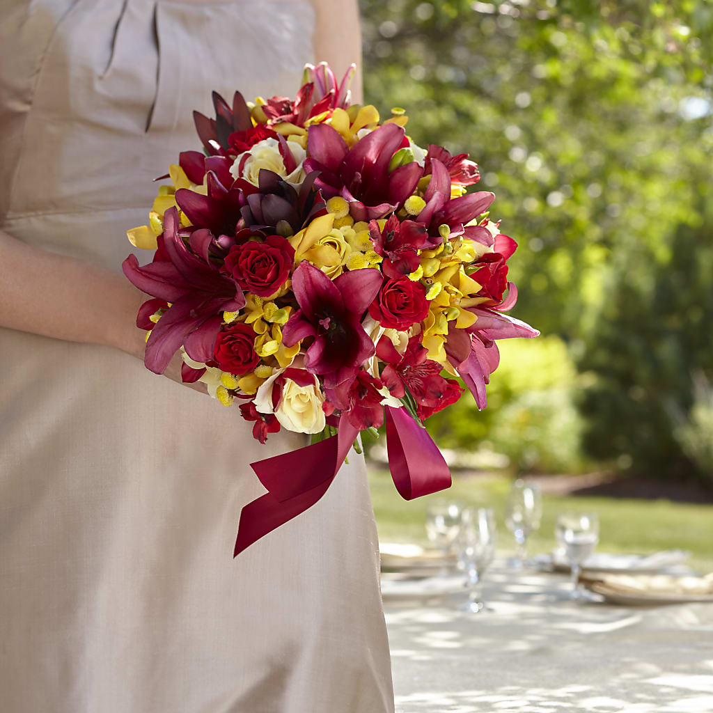 Sunningdale Bouquet – Talia Flowers, Ottawa ON
