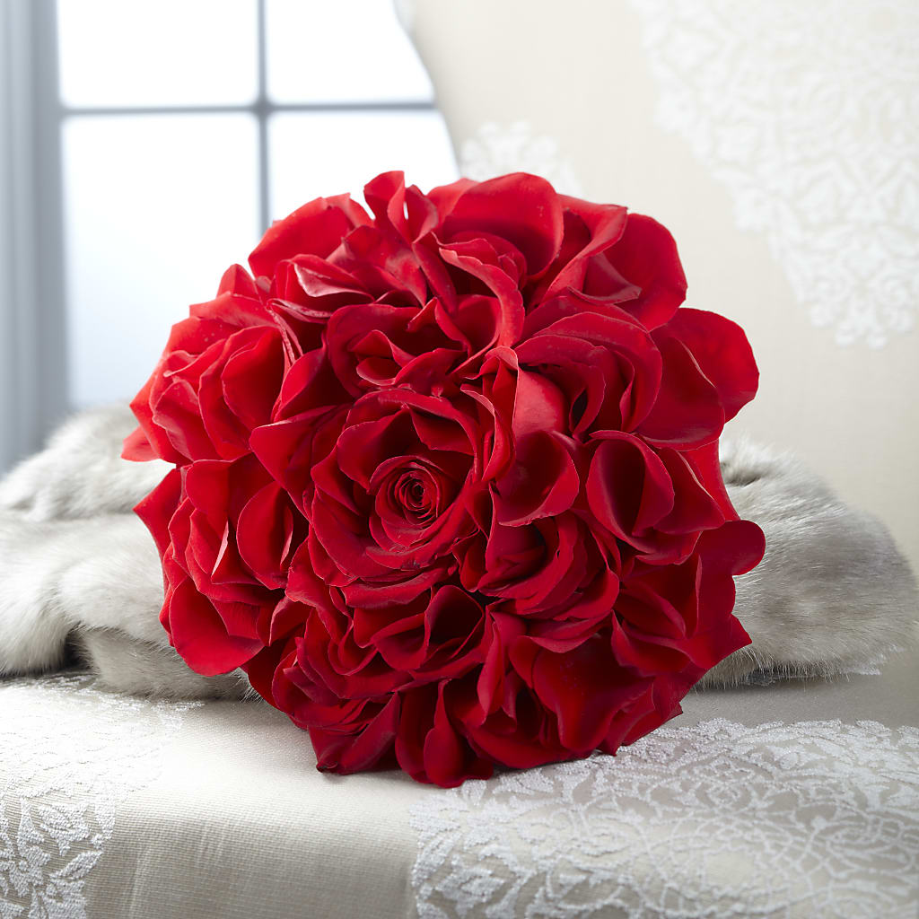 Composite Rose Bouquet – Talia Flowers, Ottawa ON