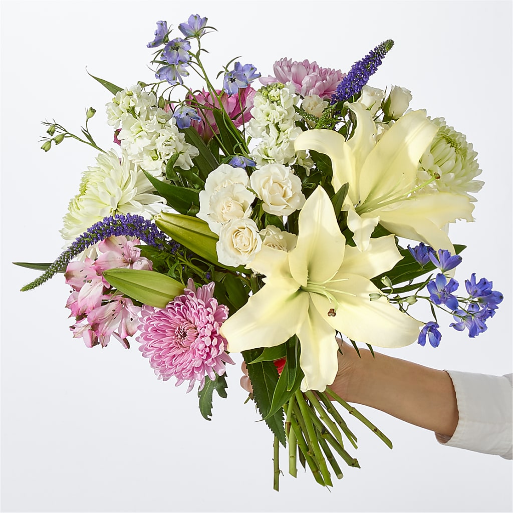 Winter Celebration Bouquet –  Talia Flowers, Ottawa ON