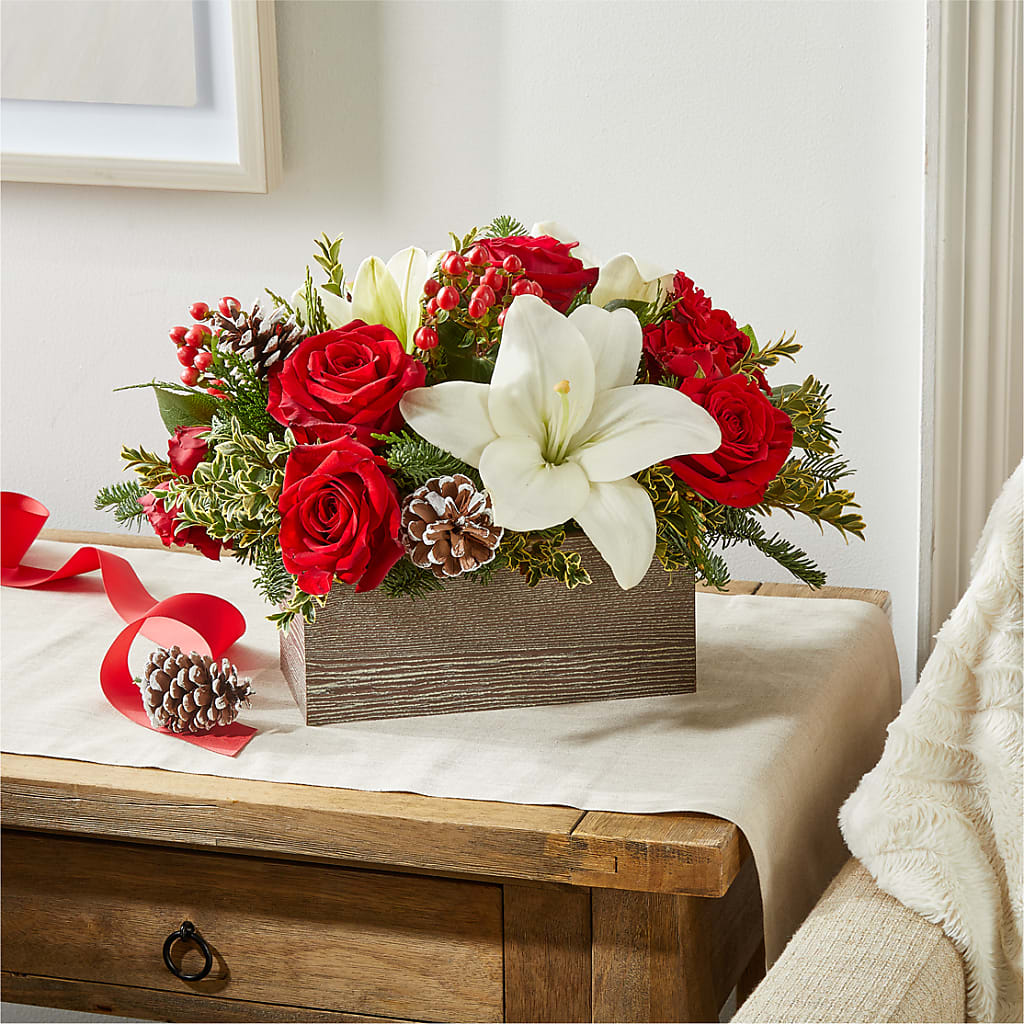 Snowy Wonderland Bouquet –  Talia Flowers, Ottawa ON