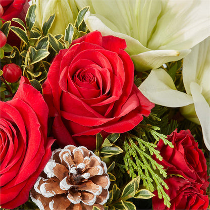 Snowy Wonderland Bouquet –  Talia Flowers, Ottawa ON