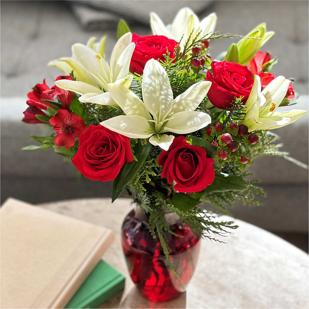 Evergreen Delight Bouquet –  Talia Flowers, Ottawa ON
