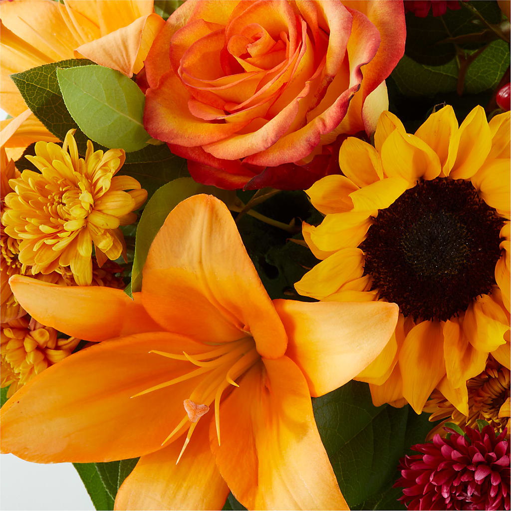 Grateful Centerpiece –  Talia Flowers, Ottawa ON