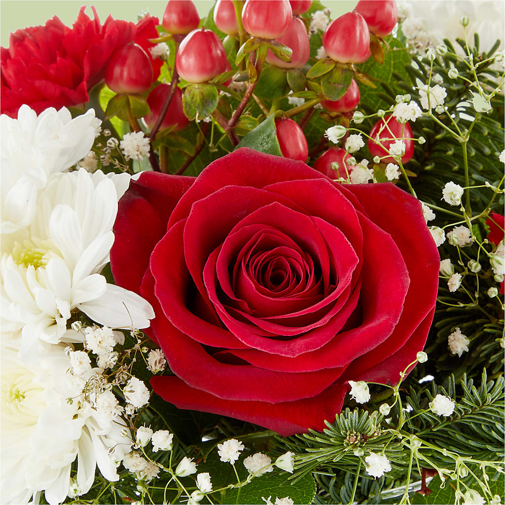 Chance of Flurries Bouquet –  Talia Flowers, Ottawa ON