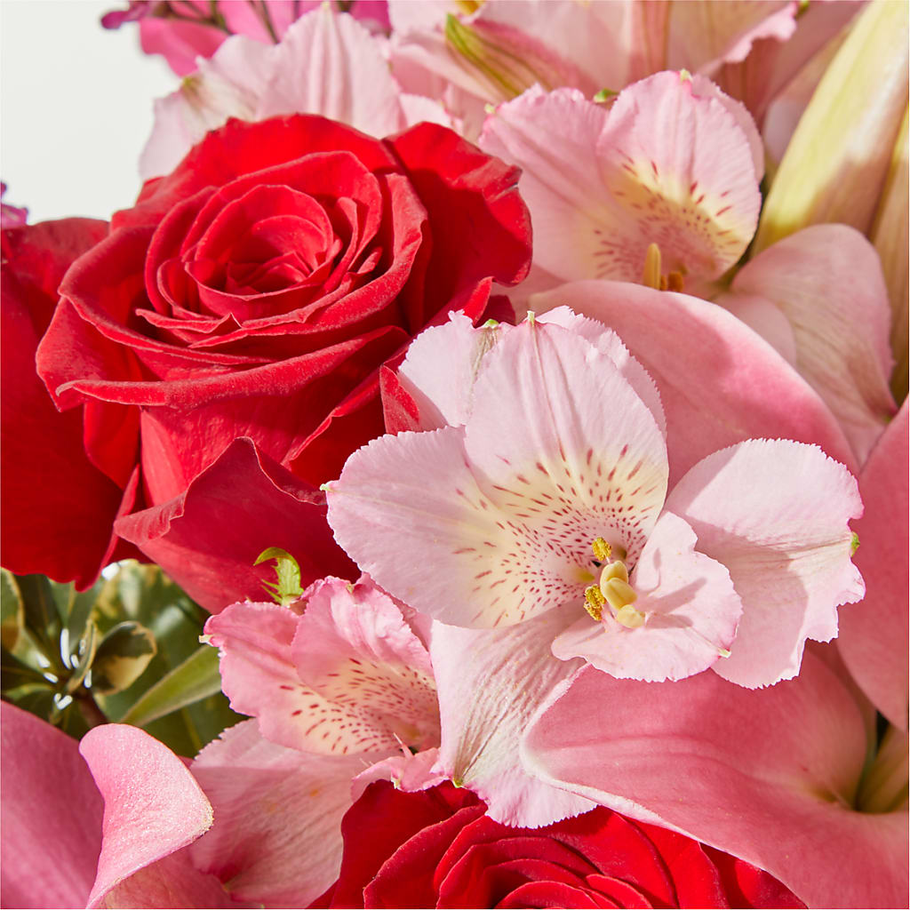 Lucky in Love Bouquet –  Talia Flowers, Ottawa ON
