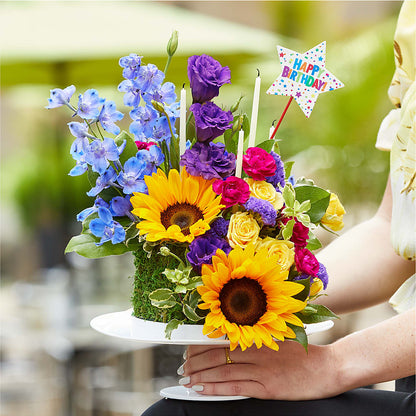Star of the Day Floral Cake –  Talia Flowers, Ottawa ON