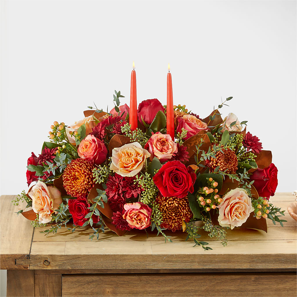 Gather Near Centerpiece –  Talia Flowers, Ottawa ON